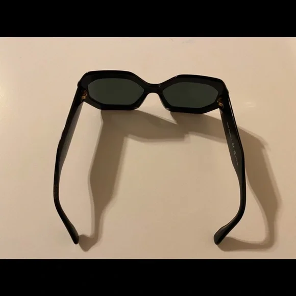 Tory Burch Sunglasses - Picture 3 of 8
